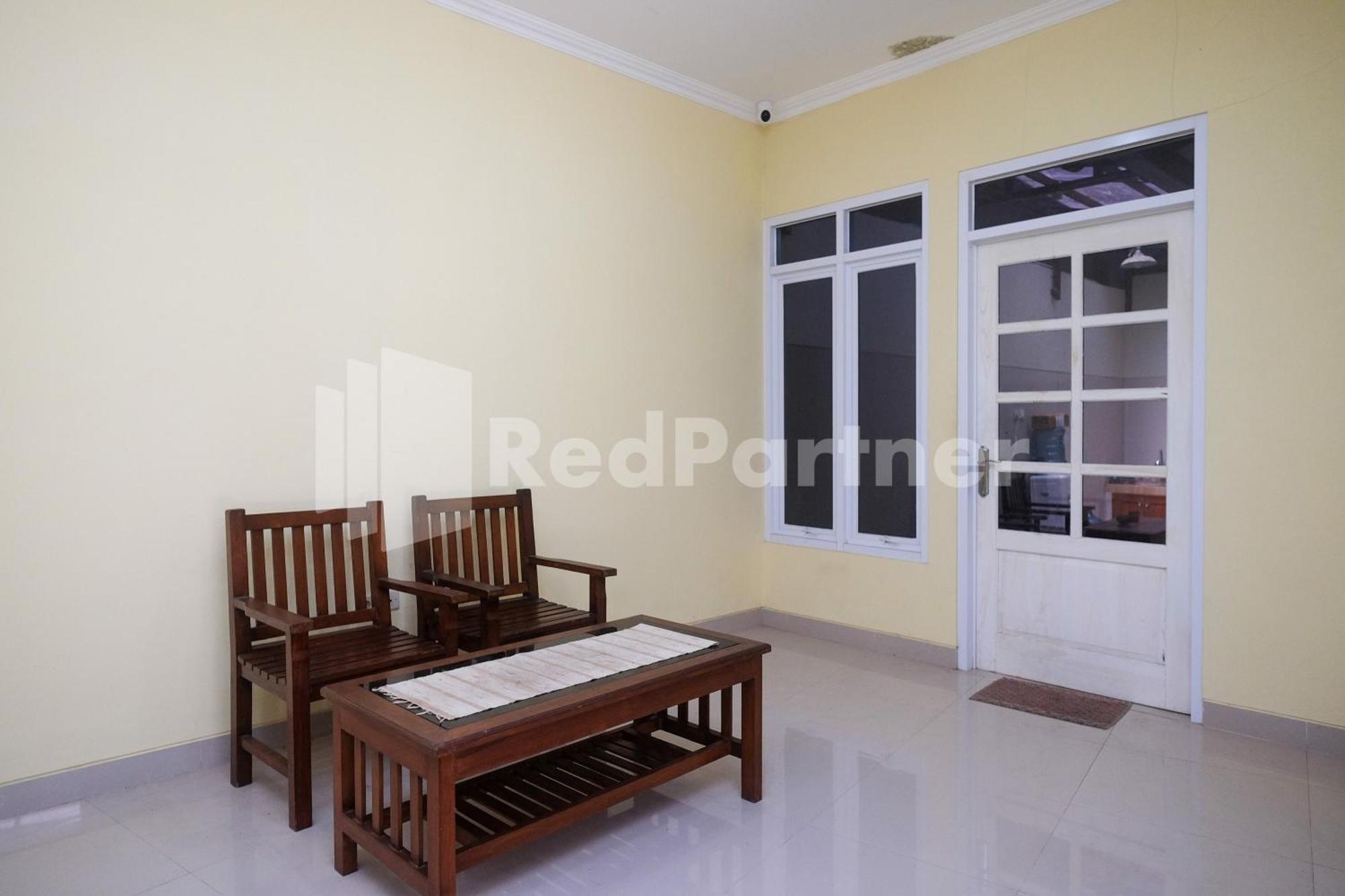 Wisma Garuda Syariah Condoongcatur Mitra Reddoorz Kejayan Exterior foto