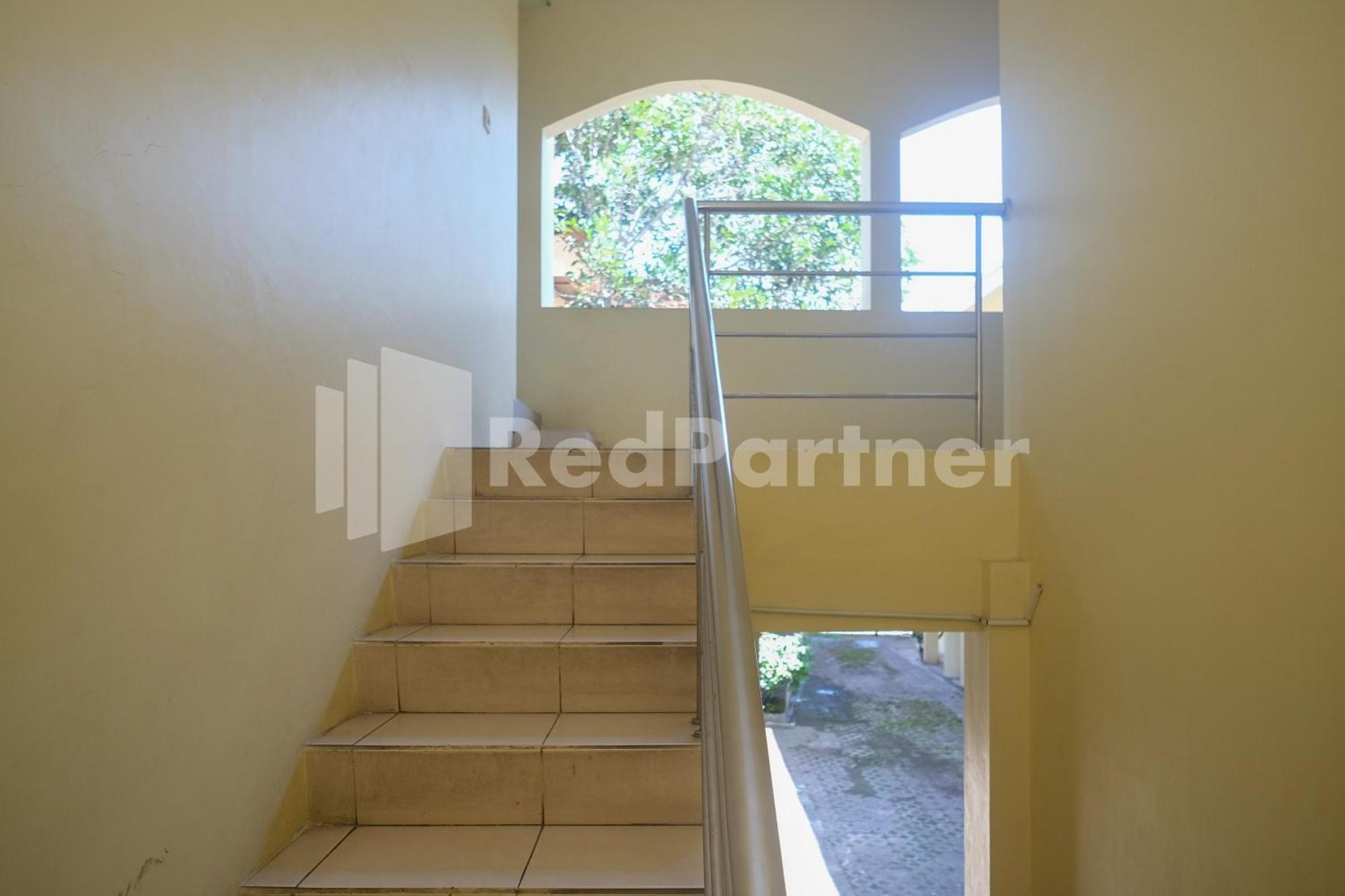 Wisma Garuda Syariah Condoongcatur Mitra Reddoorz Kejayan Exterior foto
